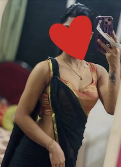 Cam show and real meet - escort in Chennai Photo 1 of 2
