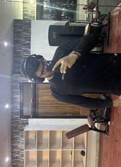 6ft Independent Escort - Male escort in Gurgaon Photo 2 of 2