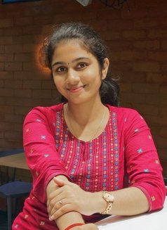 Monika Sharma - ఎస్కార్ట్ in Mumbai Photo 2 of 3