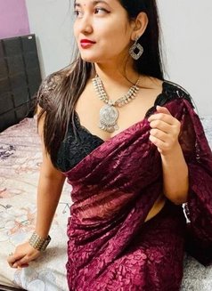 Monika Sharma - ఎస్కార్ట్ in Mumbai Photo 3 of 3