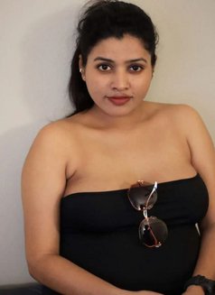 Jinal Real Meet With Genuine Models - escort in Bangalore Photo 1 of 3