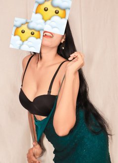 Inocentshikah - adult performer in New Delhi Photo 6 of 33