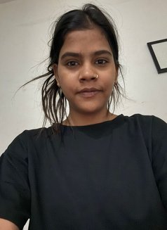 Ritika Pandey - escort in Mumbai Photo 1 of 4