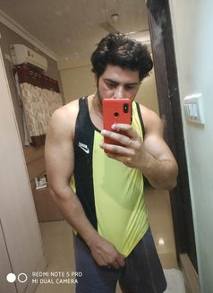 Preet. Singh - Male escort in Mumbai Photo 5 of 9