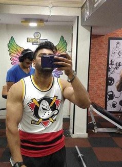 Preet. Singh - Male escort in Mumbai Photo 7 of 9