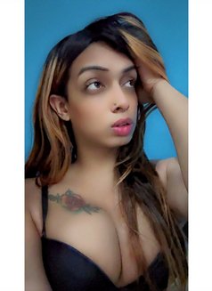 Big Dick Shemale Ruhi Paul - Transsexual escort in New Delhi Photo 2 of 10