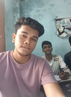 Srkfan - Male escort in Kolkata Photo 3 of 5