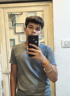 Srkfan - Male escort in Kolkata Photo 5 of 5