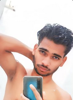 Karan - Male escort in New Delhi Photo 1 of 3