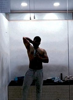 Gentleman: Muscular & Athletic - Male ఎస్కార్ట్ in Jaipur Photo 3 of 4