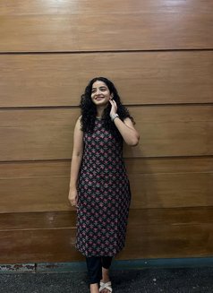 Shreeya - escort in Kochi Photo 2 of 2