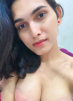 Sruthi - Transsexual escort in Hyderabad Photo 1 of 5