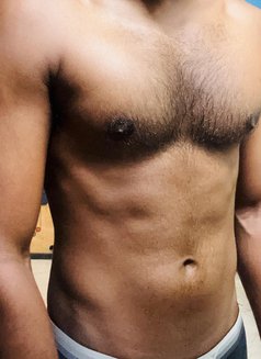 Keerthi - Male adult performer in Chennai Photo 1 of 3