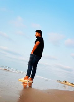 Michel - Male escort in Hyderabad Photo 1 of 9