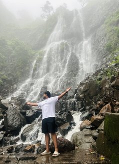 Michel - Male escort in Hyderabad Photo 6 of 9