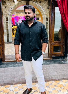 Michel - Male escort in Hyderabad Photo 9 of 9