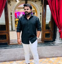 Michel - Male escort in Hyderabad Photo 9 of 9