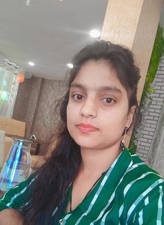 Soniya - escort in Bangalore Photo 1 of 1