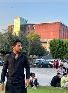 Rohan - Male escort in Gurgaon Photo 4 of 4