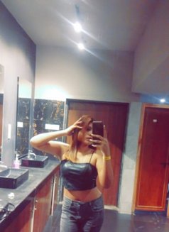 Diya – 21 | Elegant & Sensual - escort in Pune Photo 3 of 3