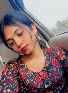 Telugu Girl Vip Service cam and realmeet - एस्कॉर्ट in Hyderabad Photo 3 of 5