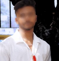 Young and Fresh Straight to You - Male साथी in Bangalore Photo 2 of 3