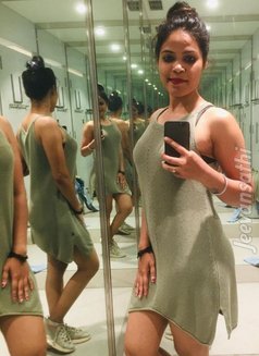 Sonia Kumari - escort in Bangalore Photo 2 of 3