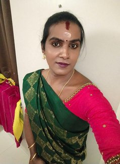 Shemale Banglore Yuvasri - Transsexual escort in Bangalore Photo 1 of 2