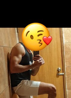 Karan - Male escort in Chandigarh Photo 3 of 3