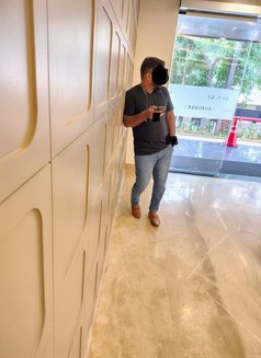Independent Male Escort and Massage - Male ఎస్కార్ట్ in Chennai Photo 1 of 2
