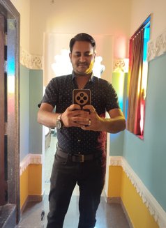 Viv Chaudhary - Male এস্কর্ট in Udaipur Photo 1 of 3