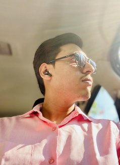 Prateek Pratap Singh - Male escort in Lucknow Photo 2 of 5