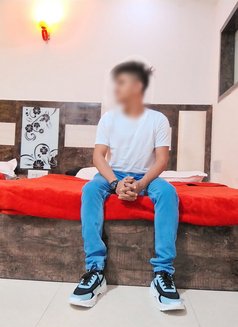 Moment Maker - Male escort in Mumbai Photo 4 of 5
