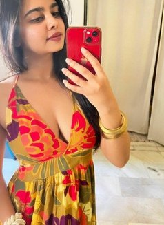 Nivya Bangalore Sexual Real Meet Escort - एस्कॉर्ट in Bangalore Photo 1 of 2