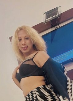 Beljeet Kaur video call only - Transsexual ఎస్కార్ట్ in Bangalore Photo 10 of 15