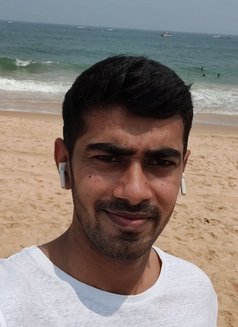 I Can Help You Conceive - Male companion in Mumbai Photo 1 of 5