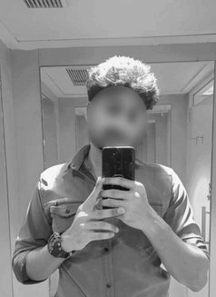 Vikram Delhi - Male escort agency in New Delhi Photo 1 of 5