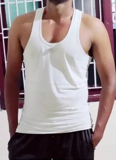 Vikram Delhi - Male escort agency in New Delhi Photo 4 of 5