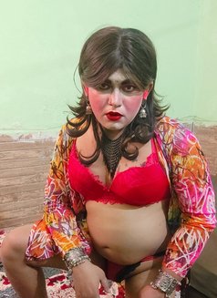 Yasmin Khan Ladyboy - Transsexual యాక్టర్ in New Delhi Photo 1 of 6