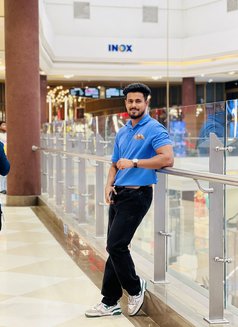 Shubh - Male escort in New Delhi Photo 3 of 4