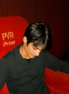 Artist - Male escort in Kolkata Photo 4 of 5