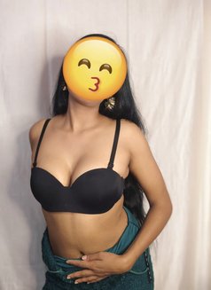 Neha Sharma - adult performer in New Delhi Photo 2 of 7